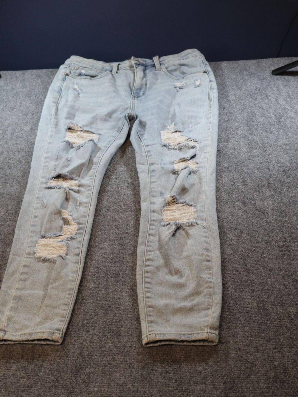 Judy Blue Light Wash Distressed Skinny Jeans Womens Size 30 Stretch Denim